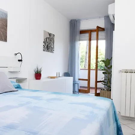 21 Apartment *