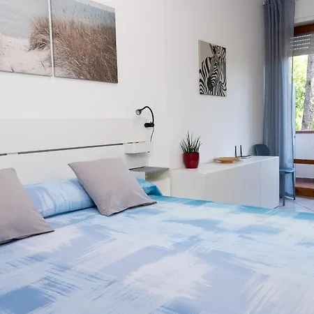 Apartment 21 *